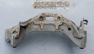 ЛАПА КРОНШТЕЙН PEUGEOT 208 II 9813582980