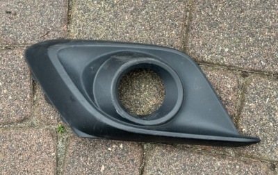 Решётка бампера левая mazda 3 iii bjs8-50c21 фото №1