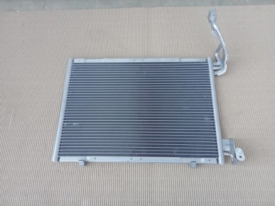 Ford fiesta mk7 - радиатор кондиционера nowa фото №1