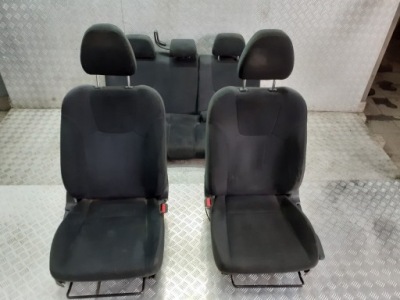 Сидіння комплект subaru impreza gm фото №1