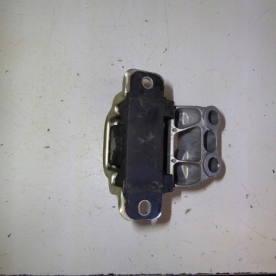 Fiat tipo ii подушка кронштейн двигуна 51983880 фото №1