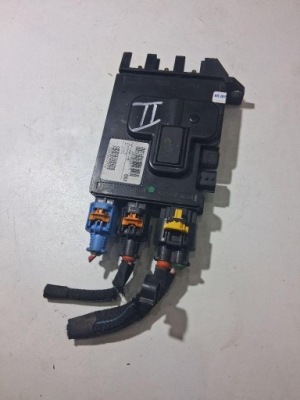 Модуль напряжения аккумулятор renault megane 3 243800007r фото №1