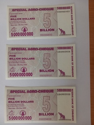 3x 5 000 000 000 dollars Zimbabwe banknoty