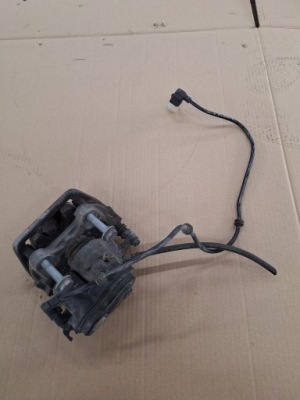 Супорт з двигун гальма ручного лівий задня mercedes s klasa w222 фото №1