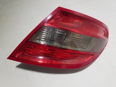 MERCEDES W204 BERLINA DERECHA PARTE TRASERA FARO 2048203064  