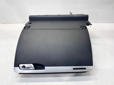 Бардачок пассажира audi tt 8j2857095a фото №1