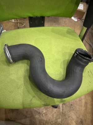 Шланг интеркулер 9657574580 2.0hdi citroen c4 peugeot 407 фото №1