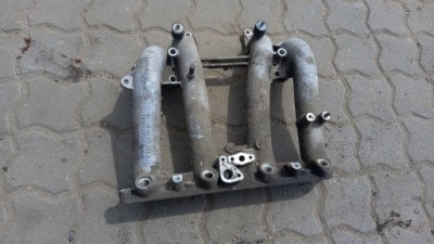 Колектор всмоктуючий mercedes 190 1.8b r1021413501 фото №1