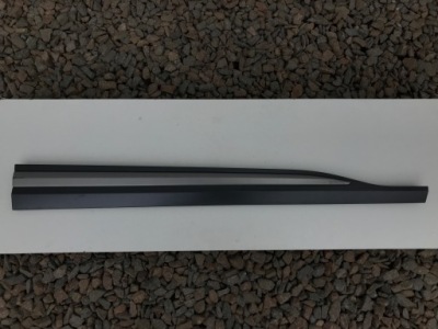 Hyundai kona права молдинг na двері перед 17- фото №1