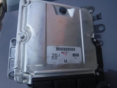 Бортовий комп'ютер двигуна space star 1.9 did блок керування фото №1