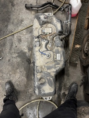 Бак топлива renault austral 1.2 e-tech 172019290r фото №1