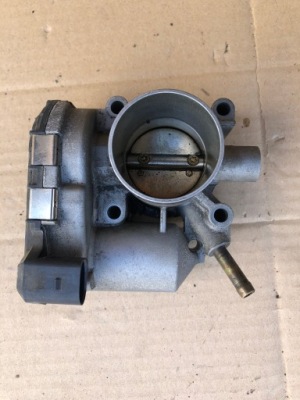 Дроссельная заслонка seat ibiza ii lift 99-02 1.4 фото №1