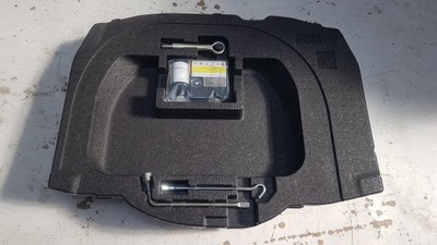 PIEZA INSERTADA PLÁSTICO ESPUMOSO DE MALETERO MAZDA CX3  