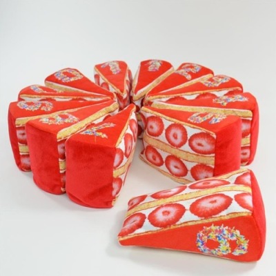 PLUSZOWY GRAJĄCY KAWAŁEK TORTU TORT URODZINOWY