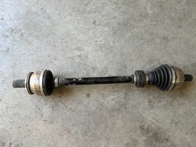 Volvo xc60 ii recharge plug-in привідний вал ліва права задня фото №1