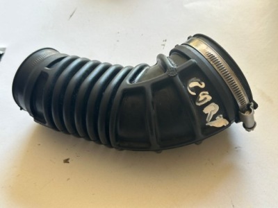 Opel corsa e 1,4 t шланг воздуха фото №1