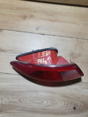 Alfa romeo 147 лампа левая задняя фото №1