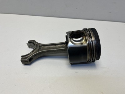 Bmw x5 f15 2018 поршень фото №1