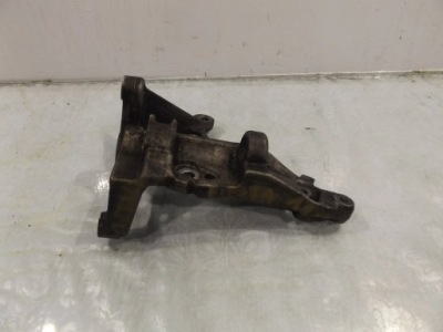 Fiesta mk7 1,6tdci кронштейн генератора фото №1