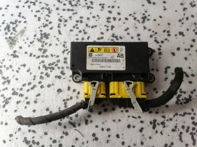 Датчик подушек подушка безопасности 13582437 opel astra iv j фото №1