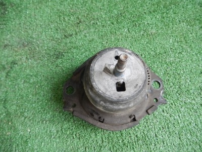 Подушка двигателя grand cherokee wk2 68252523aa фото №1