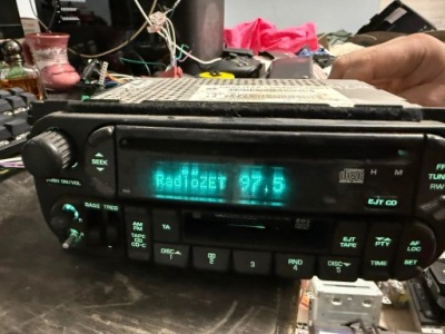 Jeep cherokee 3 радіо 2,8crd фото №1