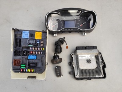 Citroen c3 iii 1.2 thp бортовий комп'ютер bsi набір стартовий ключ замок запалювання фото №1