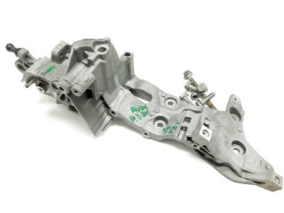 Кронштейн генератора audi a3 8v 2.0 tdi crl 04l903143d фото №1