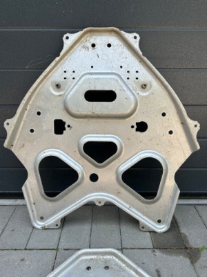 Porsche кронштейн 98133126113 boxer cayman 982 фото №1