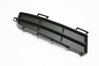 Решітка радіатора заглушка протитуманної фари права оригінальний номер toyota avensis verso 05/2001-11/2009 фото №1