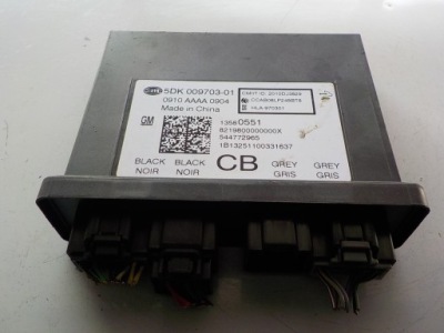Opel insignia модуль центрального замка keyless 13580551 5dk009703-01 cb фото №1