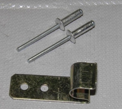 Кліпса спойлера mercedes actros mp2 фото №1