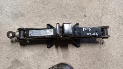 Mazda 3 bl 09-13 подъемник домкрат колеса фото №1