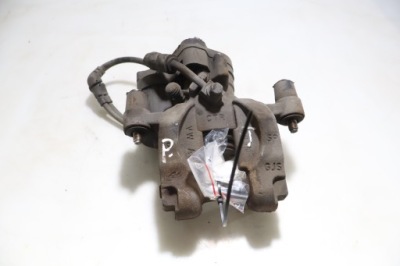 Суппорт тормоза правый задняя skoda superb iii 2.0tdi фото №1