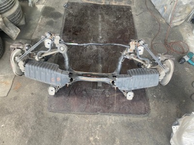 Подрамник подвеска балка задняя audi a4 b9 8w avant a5 f5 sportback фото №1