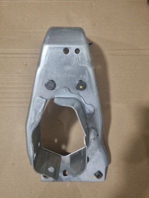 Правый кронштейн поперечина передний балка land rover evoque hj32-101b91-aa фото №1