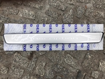 Volvo xc60 молдинг порог правый перед inscription фото №1