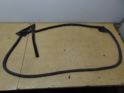 Рамка прокладка скло двері ліва перед audi a5 coupe 8t0837911g фото №1