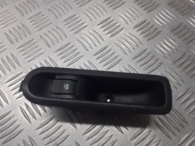 Панель стекло левый задняя renault scenic ii 156013870 фото №1