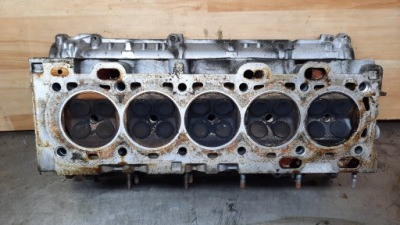 Головка двигателя 10011837003 volvo s60 v70 ii 2.4b фото №1