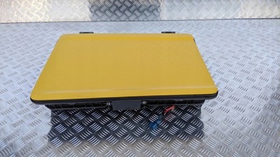 Кришка багажника бардачка кабіни scania r ліва сторона фото №1