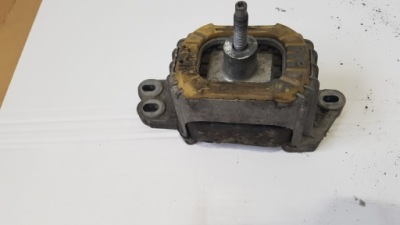 Кронштейн подушка двигателя 2,0 hdi peugeot 508 фото №1