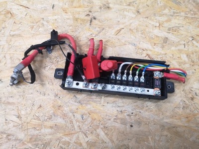 Jaguar xe 2.0 d клема запобіжник фото №1