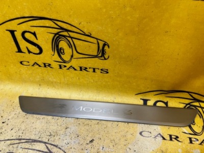 Молдинг накладка поріг поріг права ліва tesla model 3 дорестайлінг фото №1