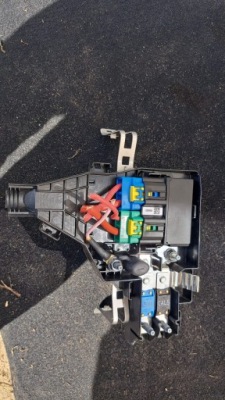 Клема плюсова renault dacia 241148757r фото №1