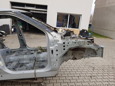 Range rover evoque ii лонжерон четверть правая фото №1