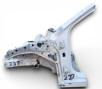 Mercedes b w246 246 чверть лонжерон лівий перед ліва передня 2466260352 фото №1