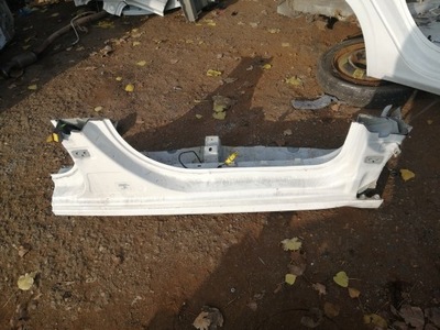 Порог блок двигателя правый peugeot 208 фото №1