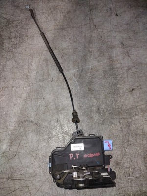 Замок двері правий задня skoda 7l0839016d 7 pin фото №1