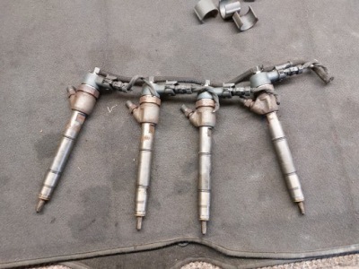 Инжектор форсунка kia hyundai 1.6 crdi фото №1